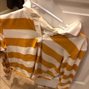 Bottom down collared crop top